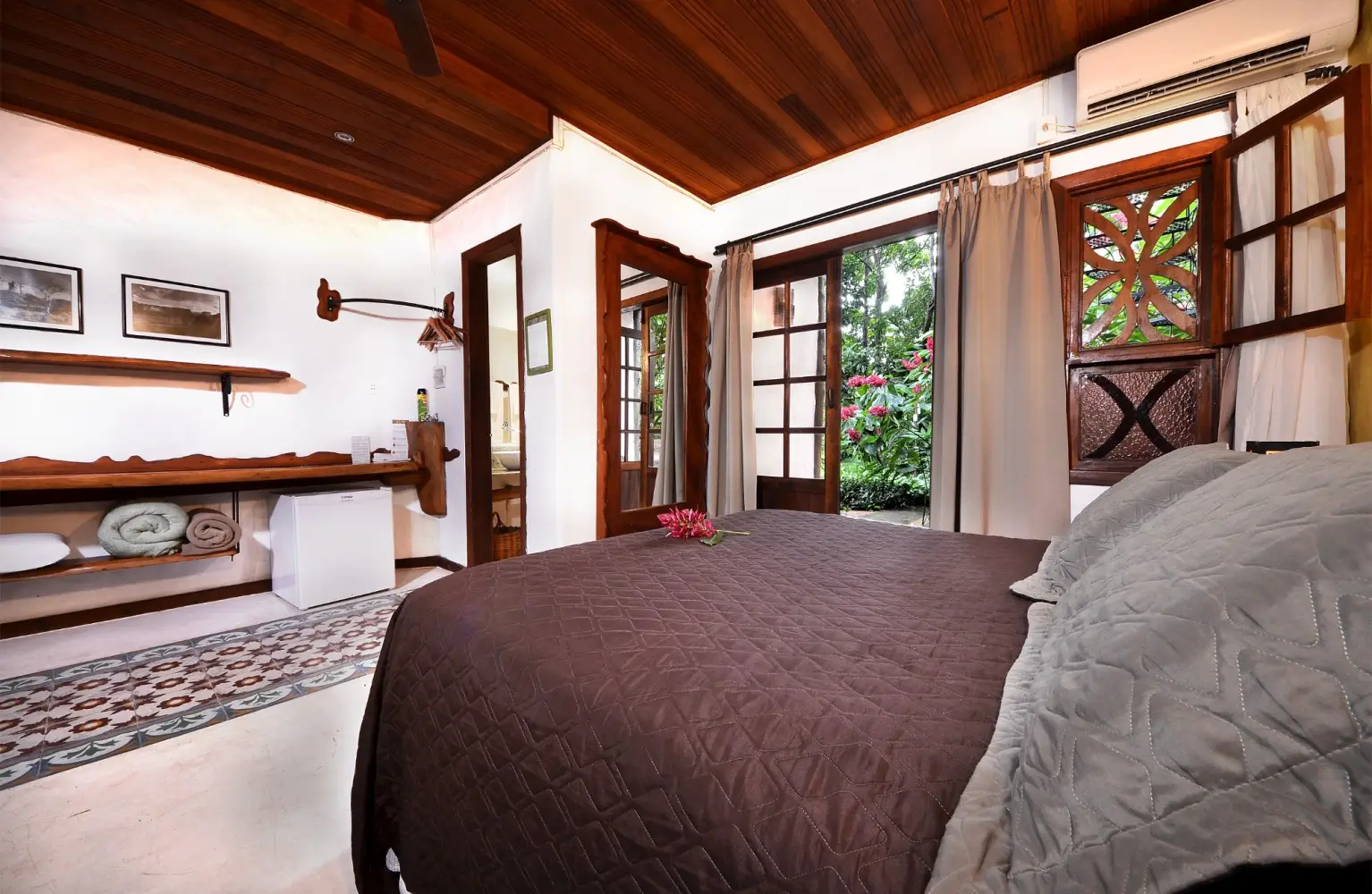 Vila Serrano — apartamento / room 13