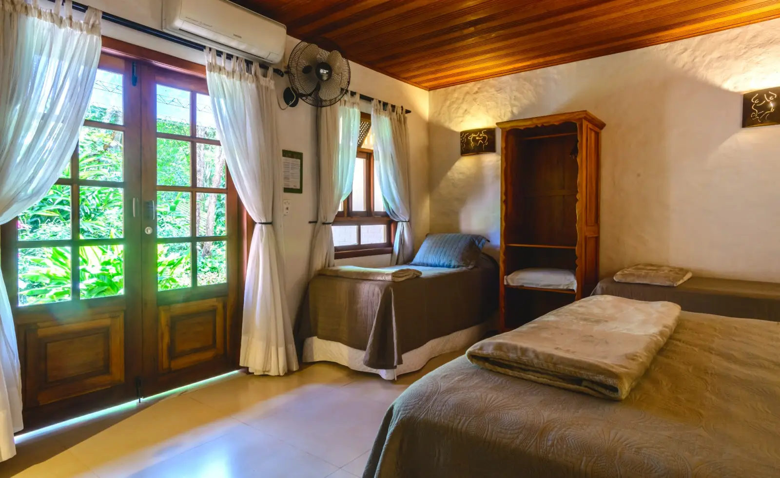 Vila Serrano — apartamento / room 12